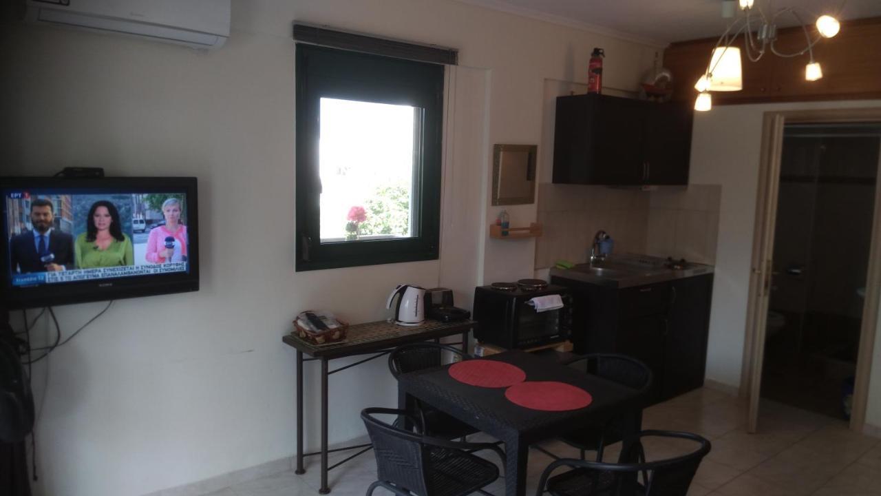 Garden Maisonnette 2-Bedrooms Sleeps 6 Adults 200M From Sandy Beach 아스프로발타 외부 사진