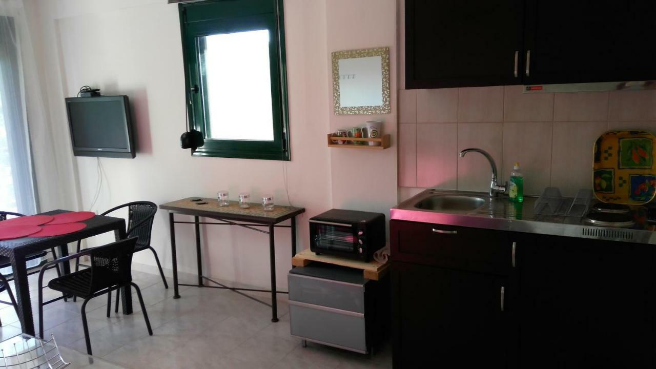 Garden Maisonnette 2-Bedrooms Sleeps 6 Adults 200M From Sandy Beach 아스프로발타 외부 사진