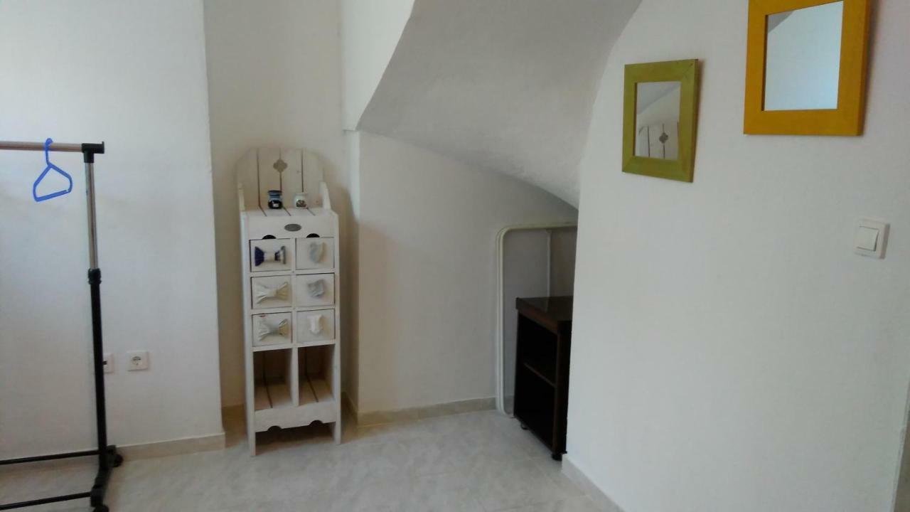 Garden Maisonnette 2-Bedrooms Sleeps 6 Adults 200M From Sandy Beach 아스프로발타 외부 사진
